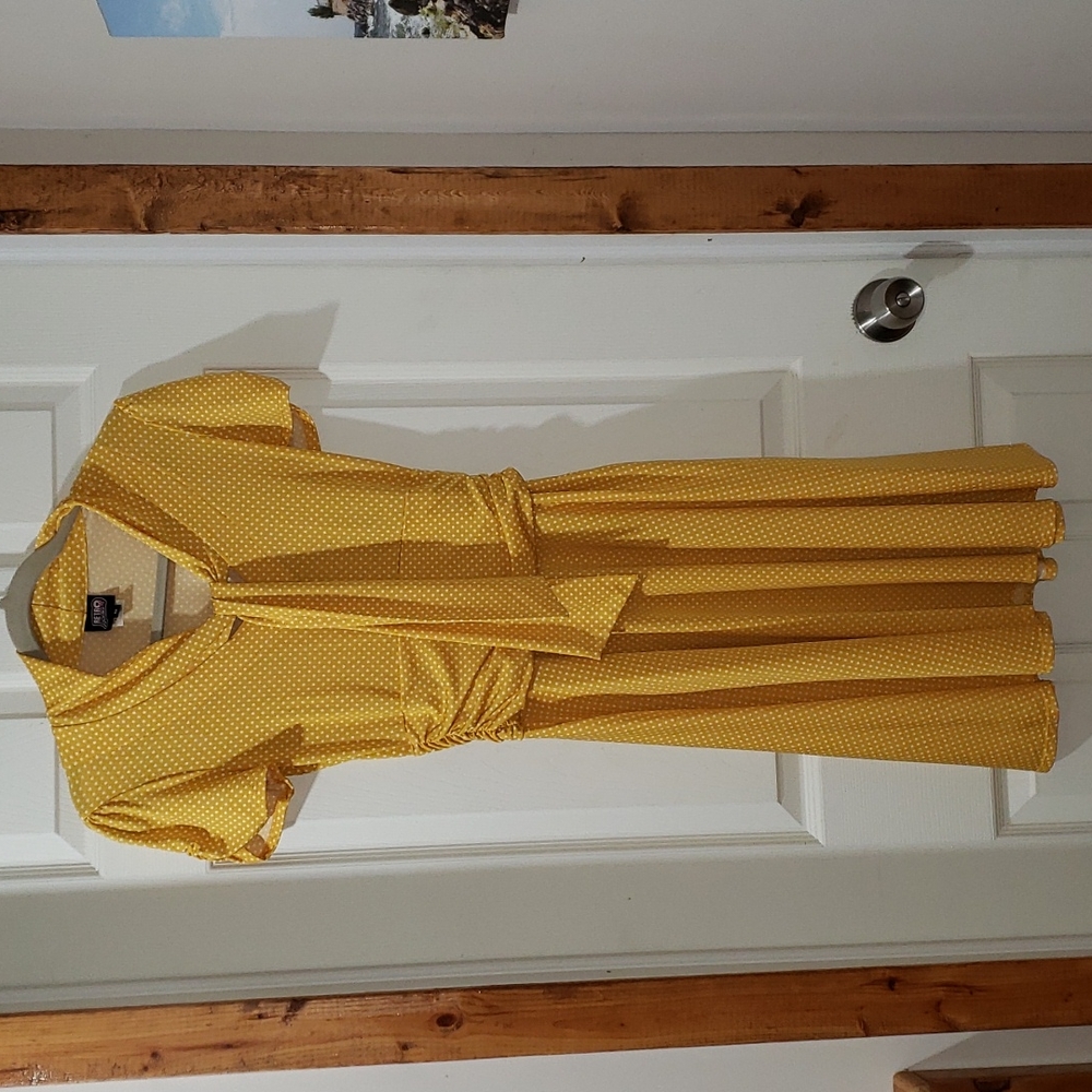 Modcloth brand Retrolicious polka-dot bow tie dress